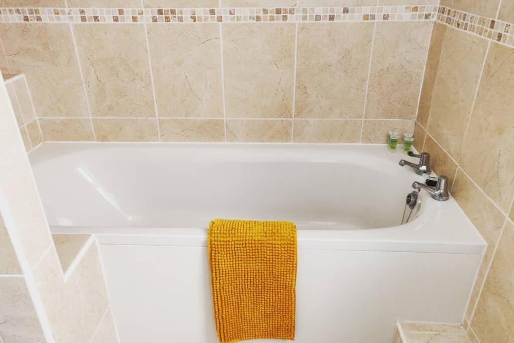 New 1 Bed First Floor Flat In Central Fareham Kültér fotó